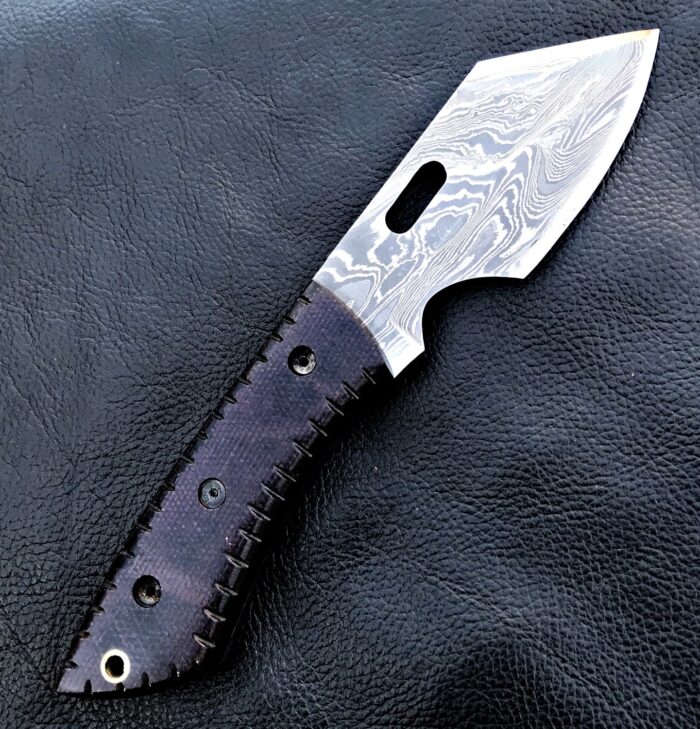 Damascus Steel Hunting Skinner Knife